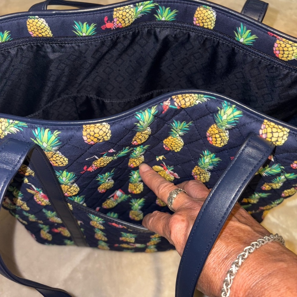 NWT Vera Bradley Toucan Party 4 pc travel set - Picture 3 of 15
